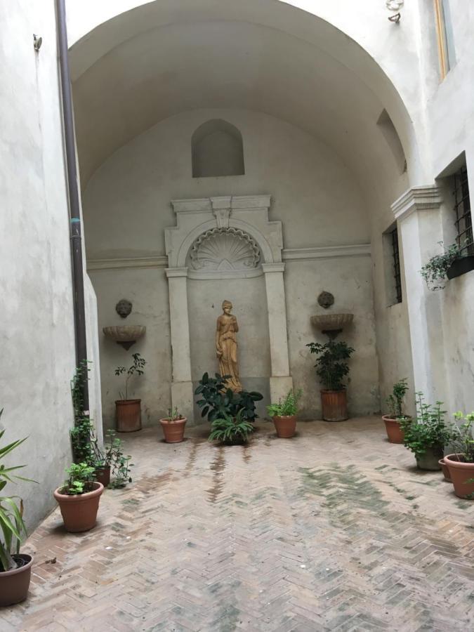 Domus Next Campo De'Fiori With Thermal Shower Róma Kültér fotó